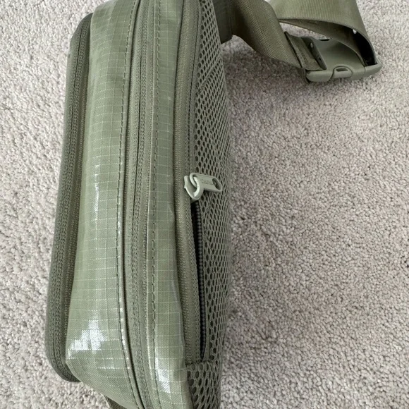 Calpak Terra Sling - Juniper Green - Picture 4 of 12